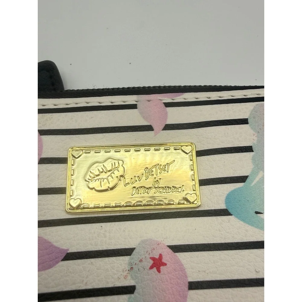 Luv‎ Betsey by Betsey Johnson Mermaid Stripe Zip Around Wallet White Black Pink